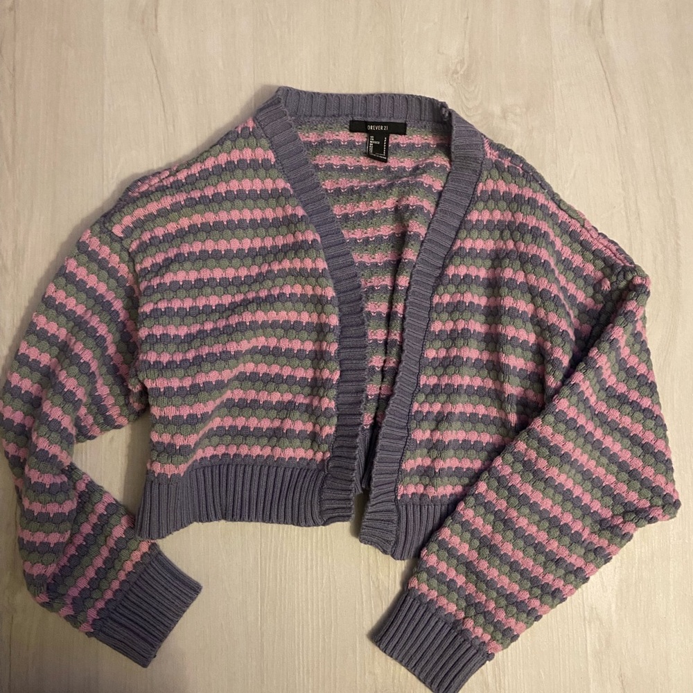 Forever 21 Gray and Pink Striped Women's Sweater Cropped